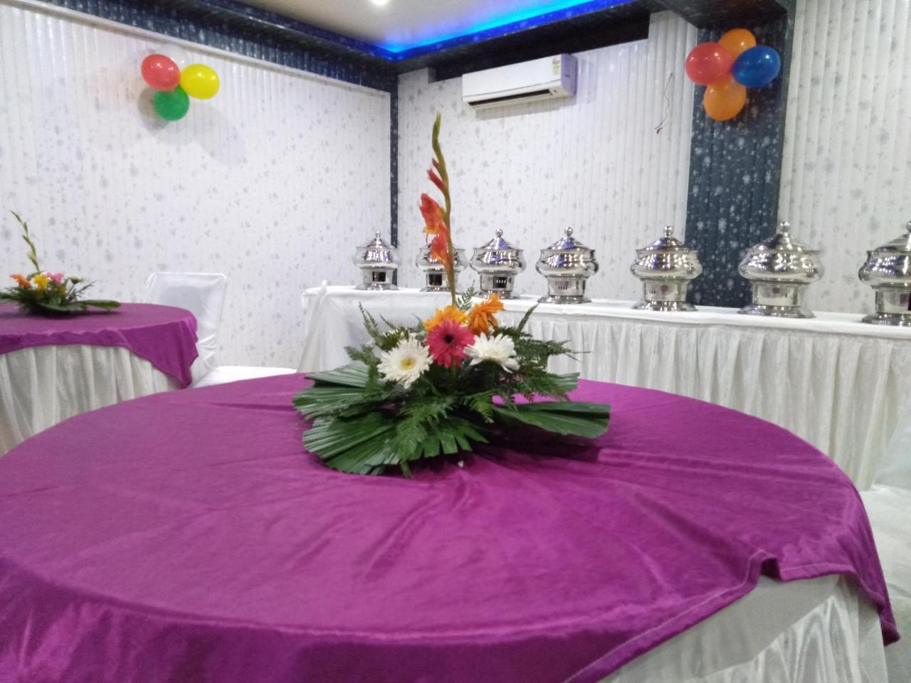 Hotel Paras Plaza Rishīkesh Exterior foto